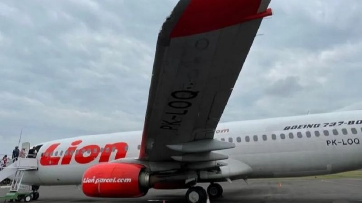 Cuaca Buruk, Pesawat Lion Air Jakarta-Bengkulu mendarat di Palembang
            - galeri foto