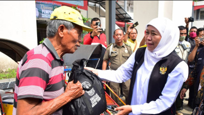 Pastikan Stok Beras Cukup, Distribusi Lancar, Gubernur Khofifah Gencarkan Operasi Pasar