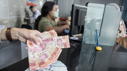 Rupiah Senin Pagi Tergelincir Seiring Perkembangan Data Ekonomi AS yang Kuat