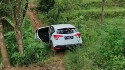 Aneh, Mobil Nyasar Masuk di Hutan Pegunungan Kendeng Utara Pati, Begini Kronologinya