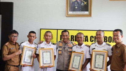 Tangkap Jambret, Empat Pelajar Terima Penghargaan dari Polresta Cirebon