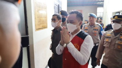 Hadiri Sidang Vonis Ricky Rizal dan Kuat Ma'ruf, Ayah Brigadir J Komentar Begini