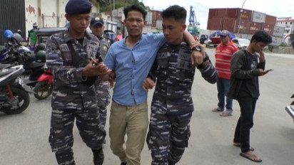 13 Jam Terjebak di Perairan Teluk Tomini, Tim SAR Berhasil Evakuasi 85 Penumpang KM Express Priscilia 88