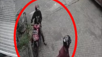 Aksi Pencurian Motor yang Dilakukan oleh 3 Pelaku di Probolinggo, Viral di Media Sosial