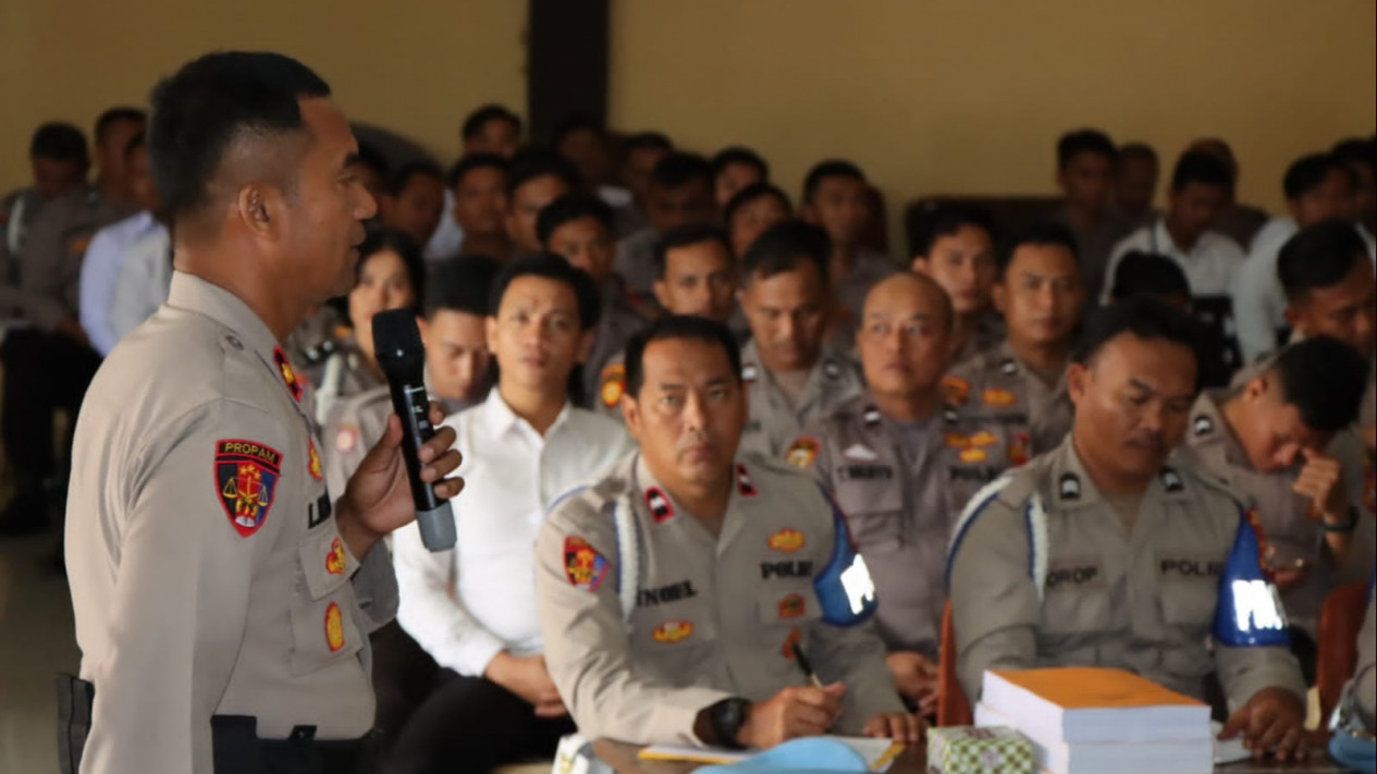 Propam Polda Bengkulu Lakukan Penindakan Anggota "Nakal"
            - galeri foto