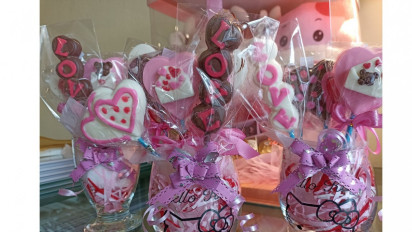 Cokelat Lolipop Valentine Laris Manis