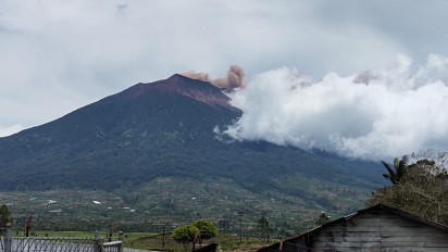 Gunung Kerinci Kembali Semburkan Abu Setinggi 200 Meter Diiringi Gempa Tremor