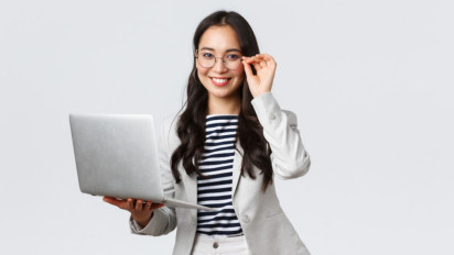 Lowongan Kerja Wanita Lulusan SMA/SMK di Jakarta: Content Creator Beauty hingga Asisten Dokter Kecantikan, Gaji Fantastis!