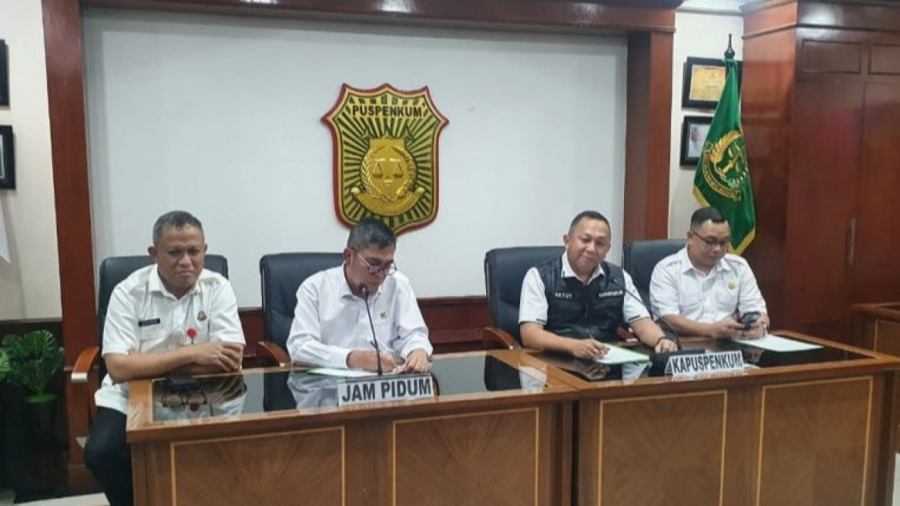 Kejagung Terima Putusan Richard Eliezer Divonis 1,5 Tahun
            - galeri foto