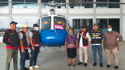 Tim Penyidik Kejati Papua Menyita 1 unit Helikopter AirBush H-12 di Timika