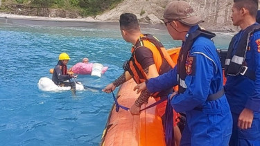 Terdampar di Pulau Sertung Lampung, 3 Nelayan Dievakuasi Tim SAR Gabungan