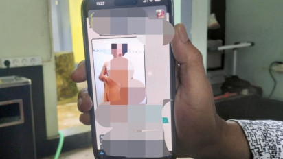 Foto Bugil Diduga Sekdes di Purworejo Tersebar, Kuasa Hukum: Kerugian Rp20 Juta dan 3 Ekor Kambing