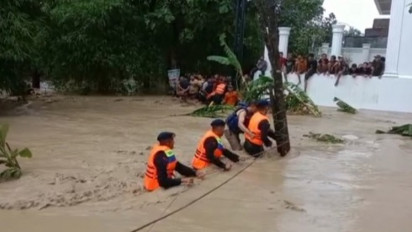 Banjir Bandang Landa Semarang di 4 Titik, PLN Amankan Warga dari Sengatan Listrik