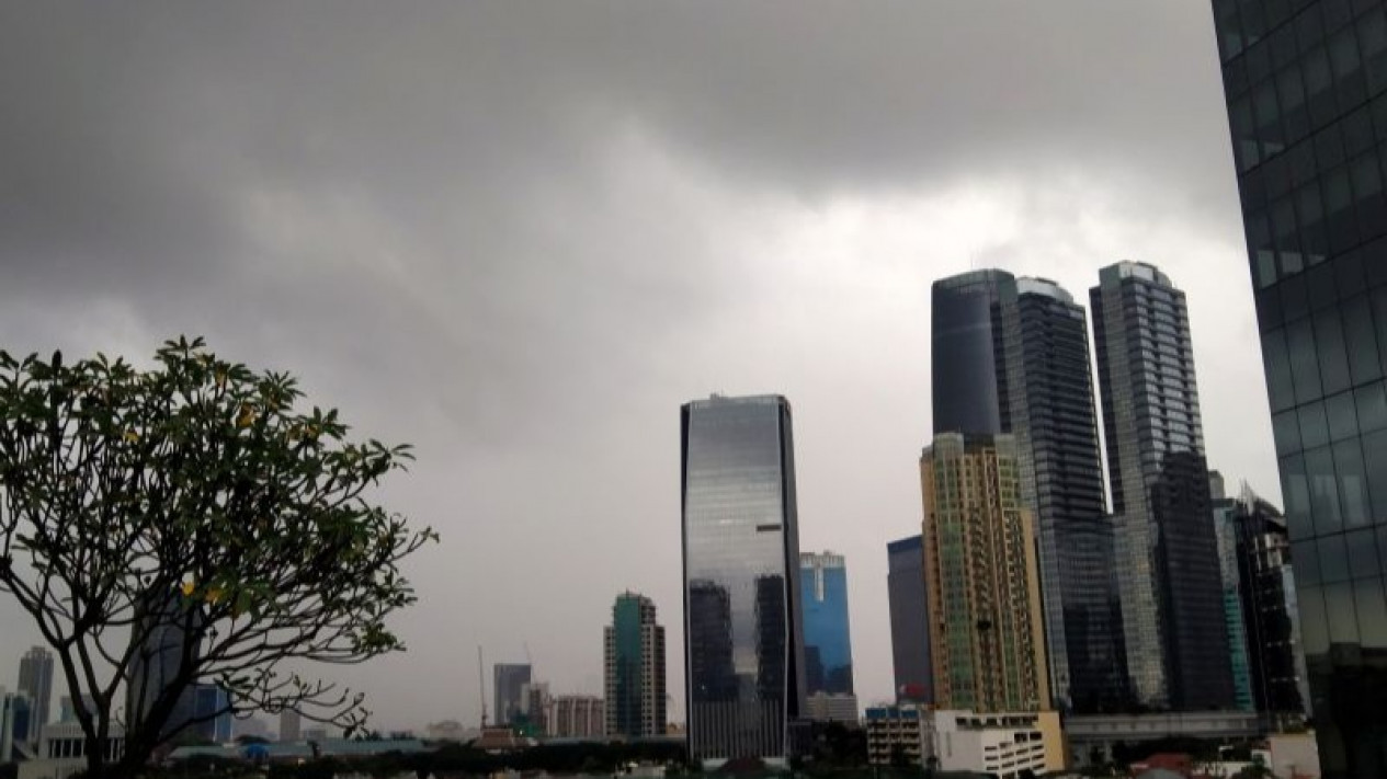 Waspada, Jakarta Diprakirakan Hujan Disertai Petir pada Senin siang
            - galeri foto