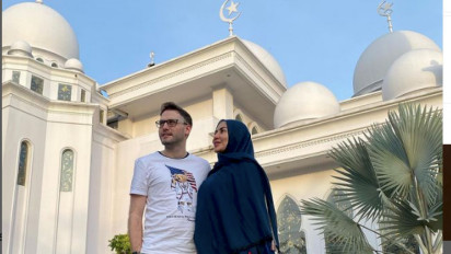 5 Artis Perempuan yang Hijrah Tinggalkan Gemerlap Kehidupan Lamanya dan Jalani Hidup Sesuai Syariat Islam