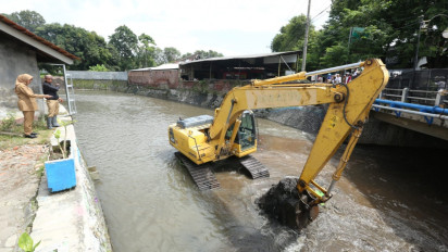 Sedimen Capai 2 Meter, Banyuwangi Kebut Pengerukan Sungai