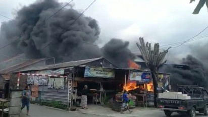 Kebakaran Home Industri di Semarang, Kerugian Ditaksir 300 Juta Rupiah