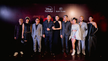 Jelang Perilisan 'Teluh Darah' di Disney+ Hotstar, Para Pemeran dan Filmmaker Hadiri Gala Premiere di Jakarta