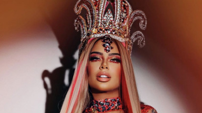 Habis Sedot Lemak, Adik Perempuan Neymar Tak Malu Hanya Pakai Bikini di Karnaval