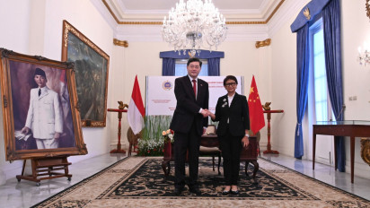 Menlu China Qin Gang Temui Jokowi, Bahas Investasi hingga Konektivitas