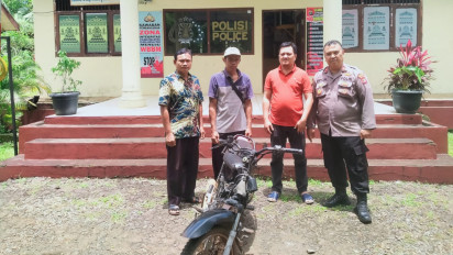 Kaget Lihat Polisi, Pencuri Tinggalkan Motor Curian di Tepi Jalan