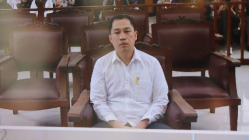 Tampil Kali Pertama di Sidang, Istri Arif Rachman Arifin: Alhamdulillah
