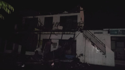 Diterjang Hujan, Kantor PPK Songgon Banyuwangi Mendadak Ambruk