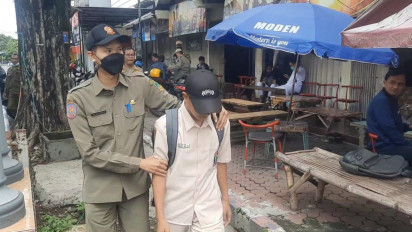 Dirazia Satpol PP, Puluhan Pelajar Bolos Sekolah Kocar-Kacir