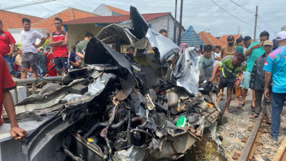 Mobil Tertabrak Kereta di Perlintasan Tanpa Palang di Semarang, Pasutri Meninggal di Lokasi