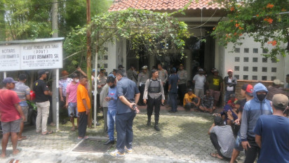 Gegara Kirimkan Surat Permohonan Pembatalan Akta Jual Beli Tanah ke Pengadilan, Kantor Notaris di Lumajang Digeruduk Warga