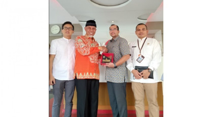 Gubernur Sumatera Barat Mahyeldi Ansharullah Berkunjung ke TvOne