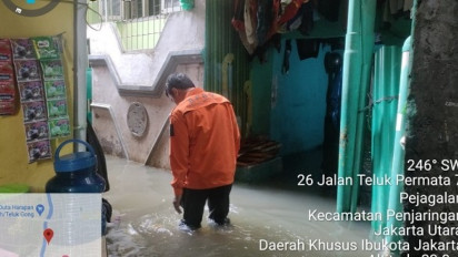 Sejumlah Ruas Jalan dan RT di Jakarta Dilaporkan Masih Terendam Banjir