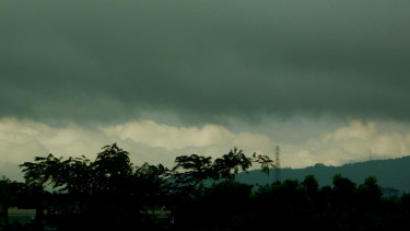 Cuaca Jateng Hari Ini, Waspadai Hujan Lebat di Wilayah Kedu, Solo dan Banyumas