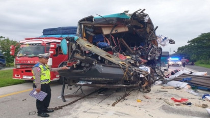 Tragis! Bus Tabrak Truk di Ruas Tol Cipali, 5 Orang Tewas
