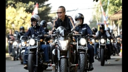 Ops! Beredar Potret Dirjen Pajak Suryo Utomo Kendarai Moge, Netizen Langsung Berkomentar Satire