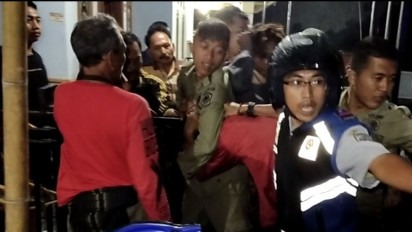 Kepergok Bobol Warung Pracangan, Tiga Pelaku Pencurian di Lumajang Babak Belur Dihajar Warga