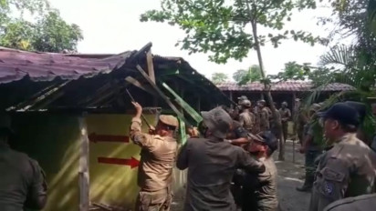 Diduga Sebagai Tempat Maksiat, Tim Gabungan Hancurkan 6 Lokasi Esek-esek