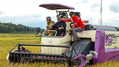Mentan SYL Kawal Panen Raya Padi di Jateng, Produktivitas Hingga 7 Ton Per Hektar