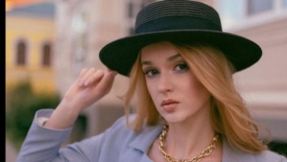 Cantiknya Bak Barbie, 7 Foto Atlet Voli Cantik Alisa Manyonok, Kini Jadi Ratu Kecantikan