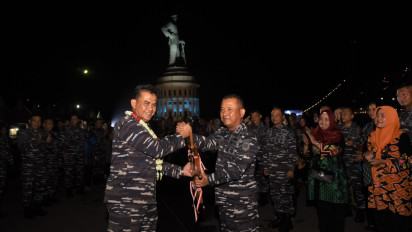 "Horas Jenderal! Selamat Bertugas di Jakarta," Tradisi Farewell Panglima Armada II Surabaya