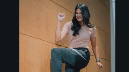 Manis Gula Jawa, 8 Potret Atlet Voli Cantik Maya Kurnia Indri, Middle Blocker Tim Jakarta Popsivo Polwan di Proliga 2023