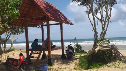 Jadi Tempat Wisata Religi, Pantai Gumuk Kancil Tambah Sarana Tempat Ibadah Lintas Agama