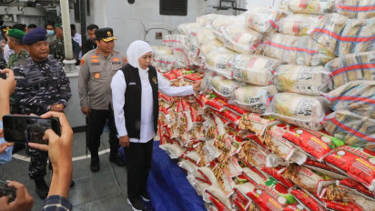Gubernur Khofifah dan Forkopimda Jatim Lepas KRI Malahayati 362, Bawa Bantuan Logistik ke Pulau Masalembu Sumenep