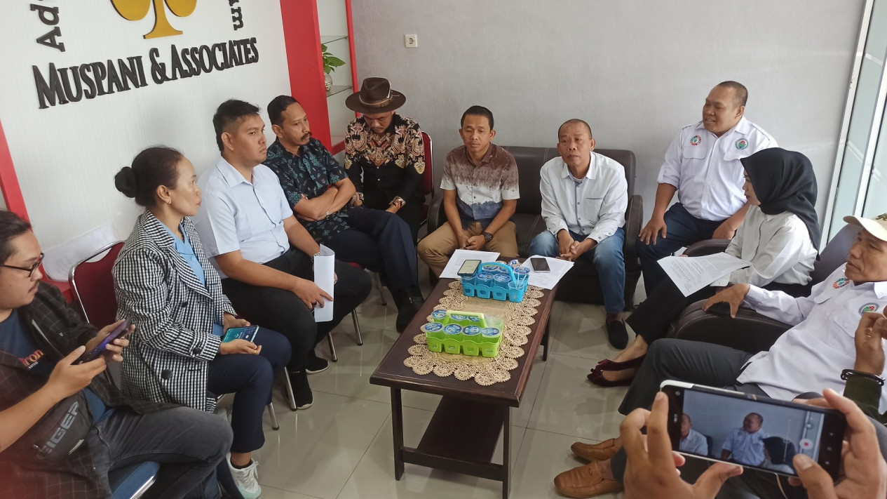 Kades Meninggal Dunia dan Pendamping Desa di Bengkulu Didakwa Jaksa
            - galeri foto