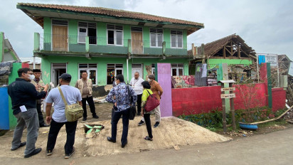 Kemenag Salurkan Bantuan Rp13,2 Miliar untuk Madrasah Terdampak Gempa Cianjur