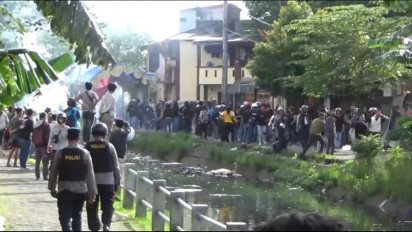 Gunakan Batu dan Anak Panah, Dua Kelompok Massa Terlibat Tawuran di Jalan A.P. Pettarani, Makassar, Dua Orang Terluka