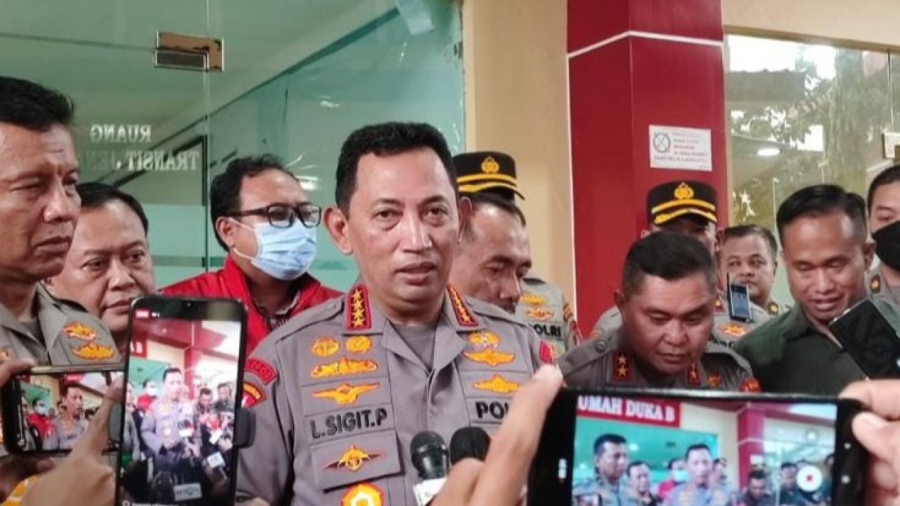 Sumber Api Kebakaran Depo Pertamina BBM Plumpang Masih Ditelusuri Polisi
            - galeri foto