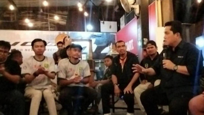 Ketum PSSI Erick Tohir Bertemu Bonek Mania di Surabaya, Bahas Apa Ya ?