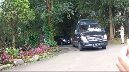 Rombongan Elite NasDem Tiba di Kediaman Prabowo Subianto