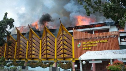 Kantor Mall Pelayanan Publik Pemko Pekanbaru Hangus Terbakar